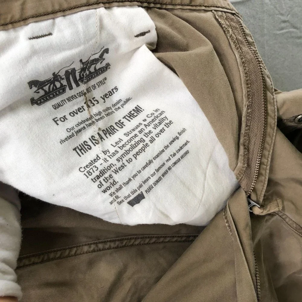 Levi's Cargo Shorts Mens Size‎ 40 Tan Khaki 11.5